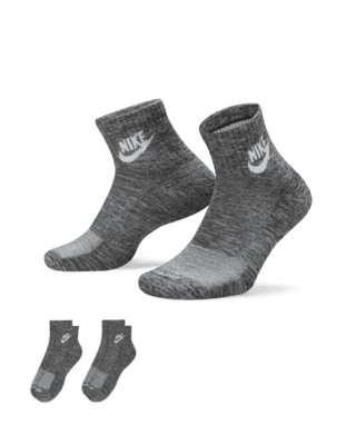 Nike Everyday Plus Cushioned Ankle Socks. Nike